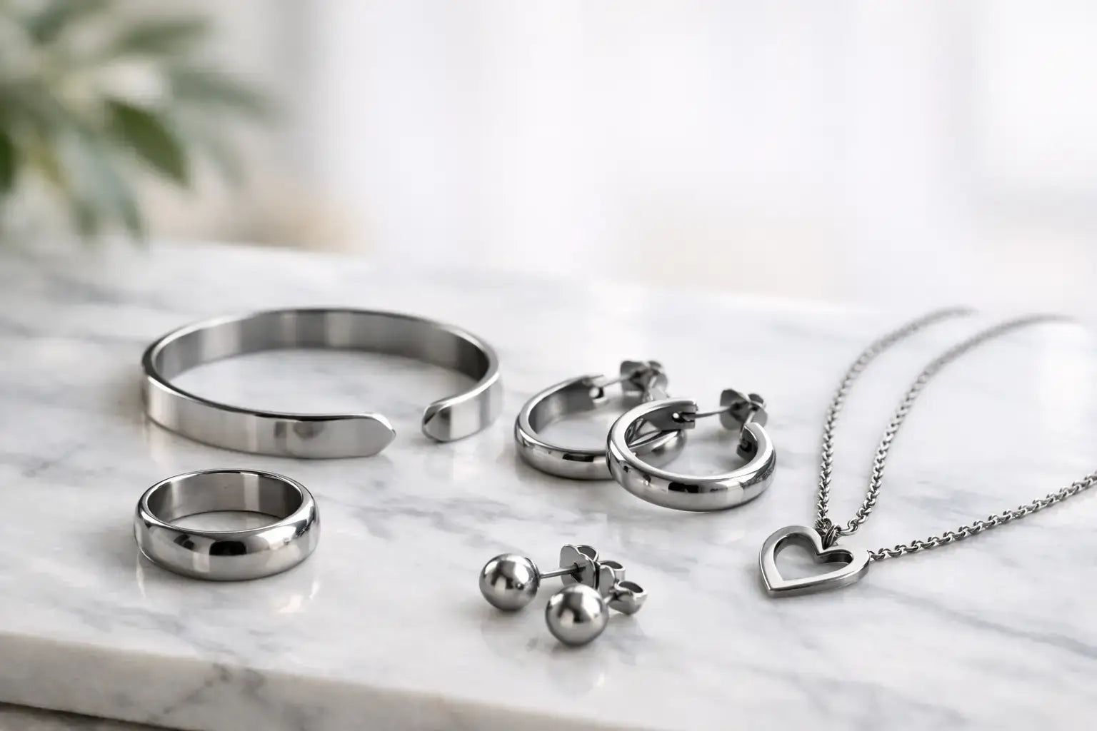 Is Stainless Steel Jewellery Hypoallergenic?