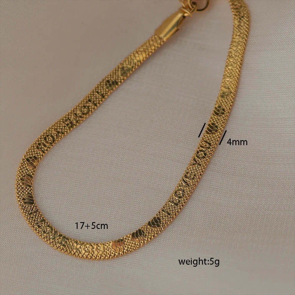 Ceyrah gold herringbone chain bracelet, 4mm wide, 17+5cm, 5g on light background