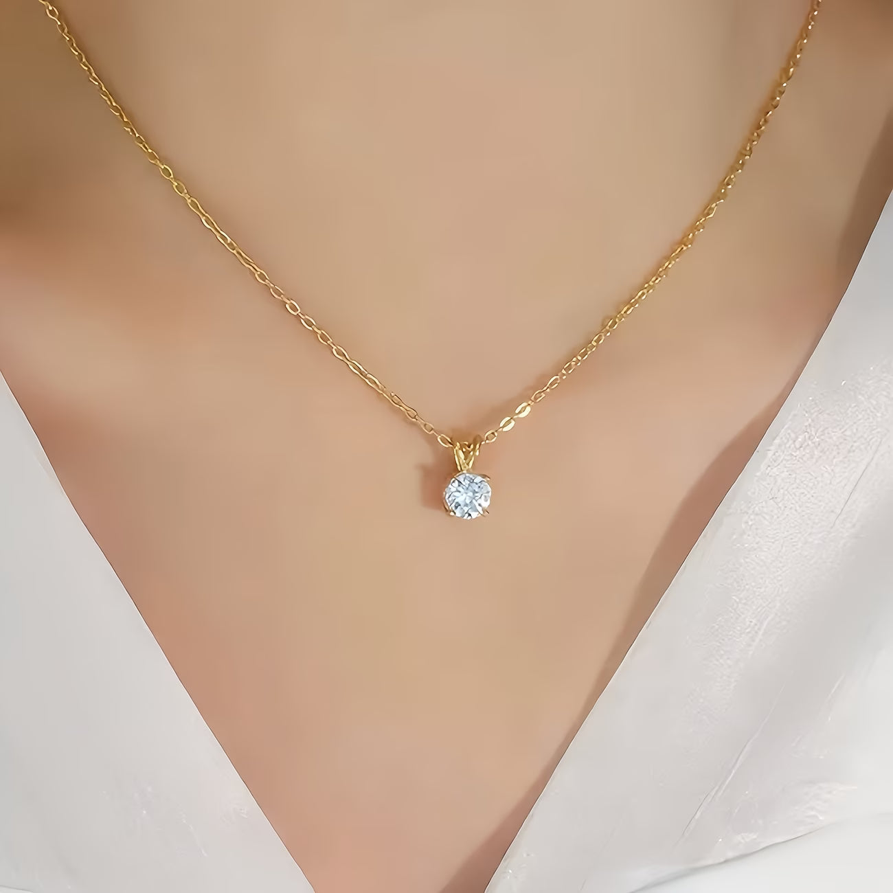 Women wearing from the Gift box with necklace 